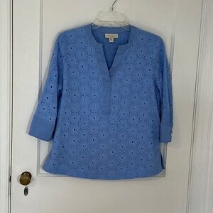 Beautiful periwinkle blue 100% cotton pullover eyelet top from Appleseed’s, PM